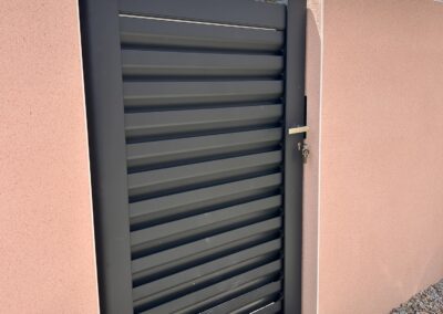 Portillon gris anthracite KSM Eole Aspre pose crochets-pezet.com