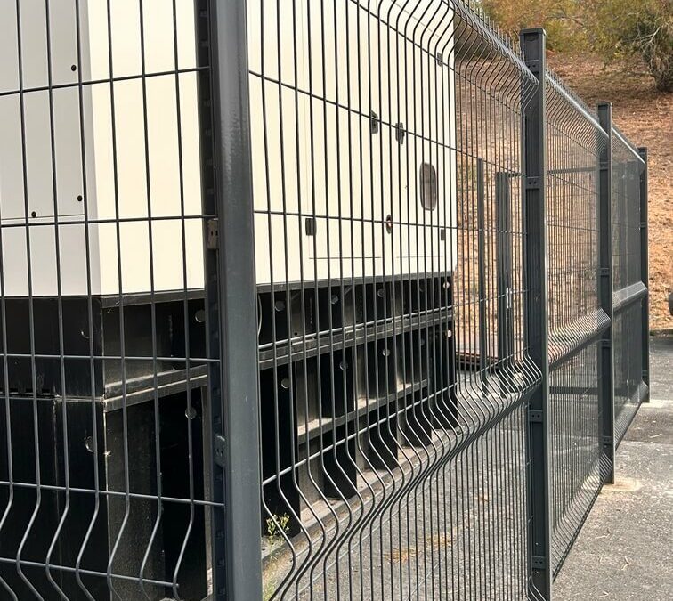 Chantier professionnel : clôture rigide à la Polyclinique du Sidobre (Castres)