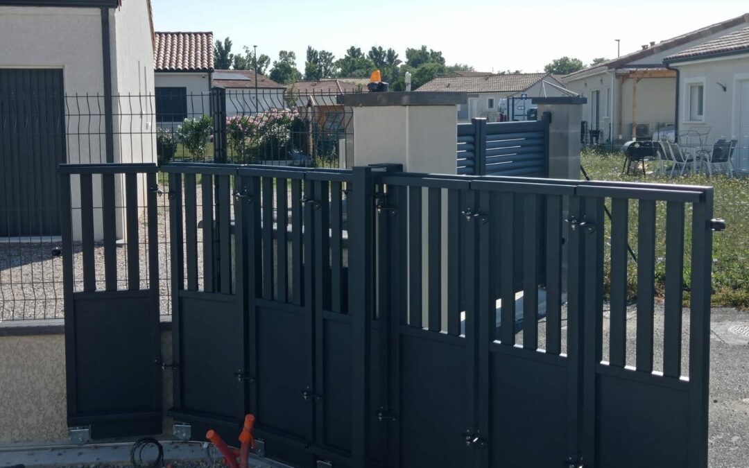 Portail coulissant sectionnel Clohéac : une solution sur mesure à Revel